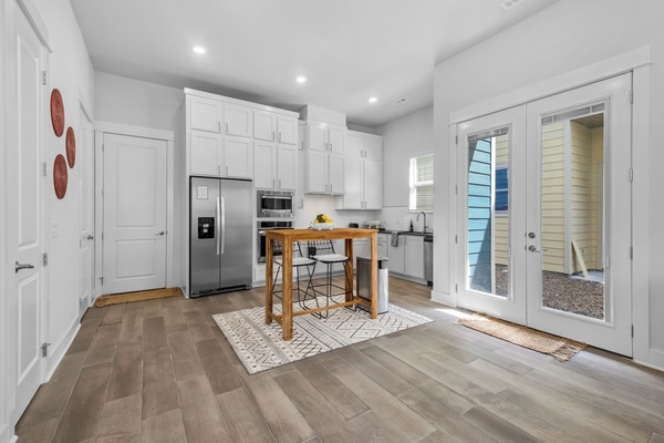 Micro-ondes, four, plaque de cuisson, lave-vaisselle