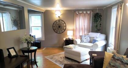 Village Gem - convenient, Spacious, 2 bedroom - Can be ADA Accessible
