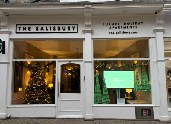 A building with a sign reading 'THE SALISBURY LUXURY HOLIDAY APARTMENTS' and a website address. - 2 Bedroom Deluxe (Scarborough)