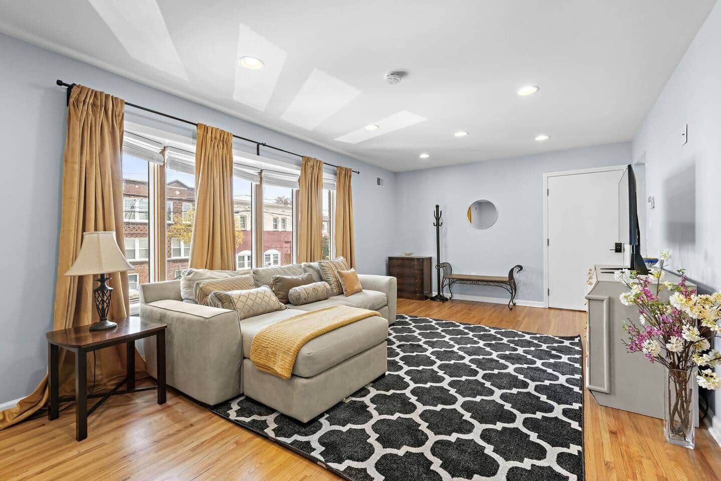 3br Family Stay Near Nyc | Pool + Free Parking - ニューヨーク