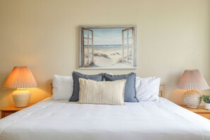 1 bedroom, free WiFi, bed sheets - Pacific Plaza #408 Oceano Pismo Avila SLO (Oceano)