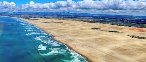 Una playa cerca