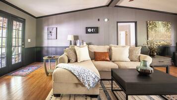 Smart TV, fireplace, offices