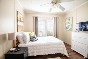 4 habitaciones, escritorio, tabla de planchar con plancha y wifi gratis 