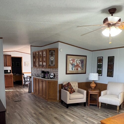 Country Comfort Vacation Rental, family friends and your boat we have the space.
