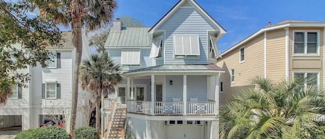 House (4 Bedrooms) | Front of property