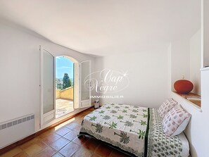 4 chambres, fer et planche à repasser, Wi-Fi gratuit