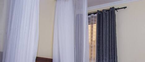 Wifi gratis y ropa de cama