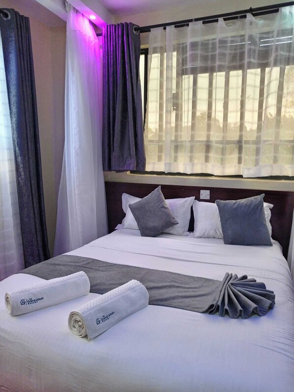 Free WiFi, bed sheets