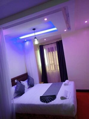 Free WiFi, bed sheets - The Grand Alton resort (Kisumu)