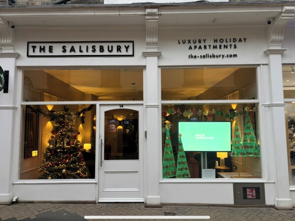 Exterior detail - The Salisbury Apartment 2 Bedroom Deluxe (Scarborough)