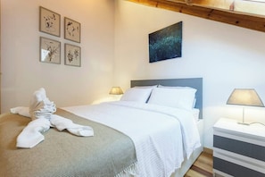 Classic-Apartment, Nichtraucher, Stadtblick | 2 Schlafzimmer, laptopgeeigneter Arbeitsplatz, Bügeleisen/Bügelbrett