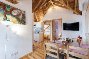 Classic apartman, nemdohányzó, kilátással a városra | Nappalirész