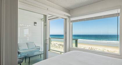 Coastal Comfort Meets San Diego CoolâSteps from the Ocean. Stunning Views
