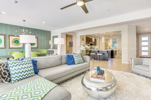 TV, fireplace
