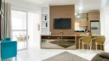 Apartamento | Área de estar | TV