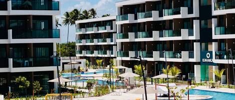 3 outdoor pools