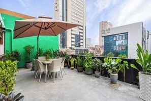 Outdoor dining - Ease Hotel (Hangzhou West Lake Huanglong Sports Center Wensan Road Branch) (Hangzhou)