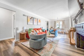 Smart TV, video games