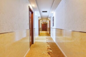 Unclassified image, 4 of 11, button - Shui Yun Jian Xinghualou Hotel (Chizhou)