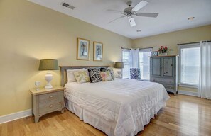 House (4 Bedrooms) | Interior - 103 Grand Pavilion by Avantstay Steps to Beach! (Isle of Palms)
