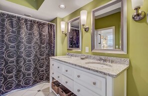 House (4 Bedrooms) | Interior - 103 Grand Pavilion by Avantstay Steps to Beach! (Isle of Palms)