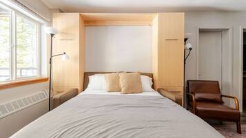 1 bedroom, iron/ironing board, WiFi, bed sheets