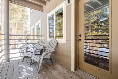 Super-Efficient Studio with Full Kitchen, Balcony & Smart Sleeping Options