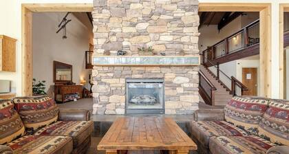 The Lookout Loft Great views and King Sized Bed