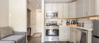 Kirkwood Studio – Full Kitchen & Meadow Balcony