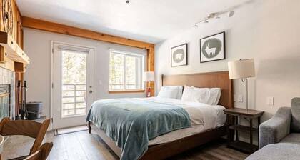 Kirkwood Studio Full Kitchen & Meadow Balcony