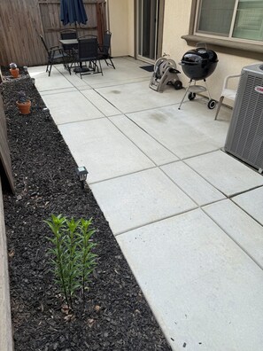 屋外ダイニングエリア