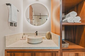 Een douche, een haardroger