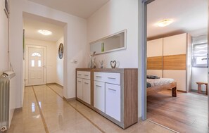 3 bedrooms, iron/ironing board, travel crib, free WiFi