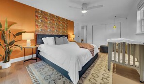 4 bedrooms, iron/ironing board, WiFi, bed sheets - Heated Pool Whimsical bird cage spa 7 min to beach (Seminole)