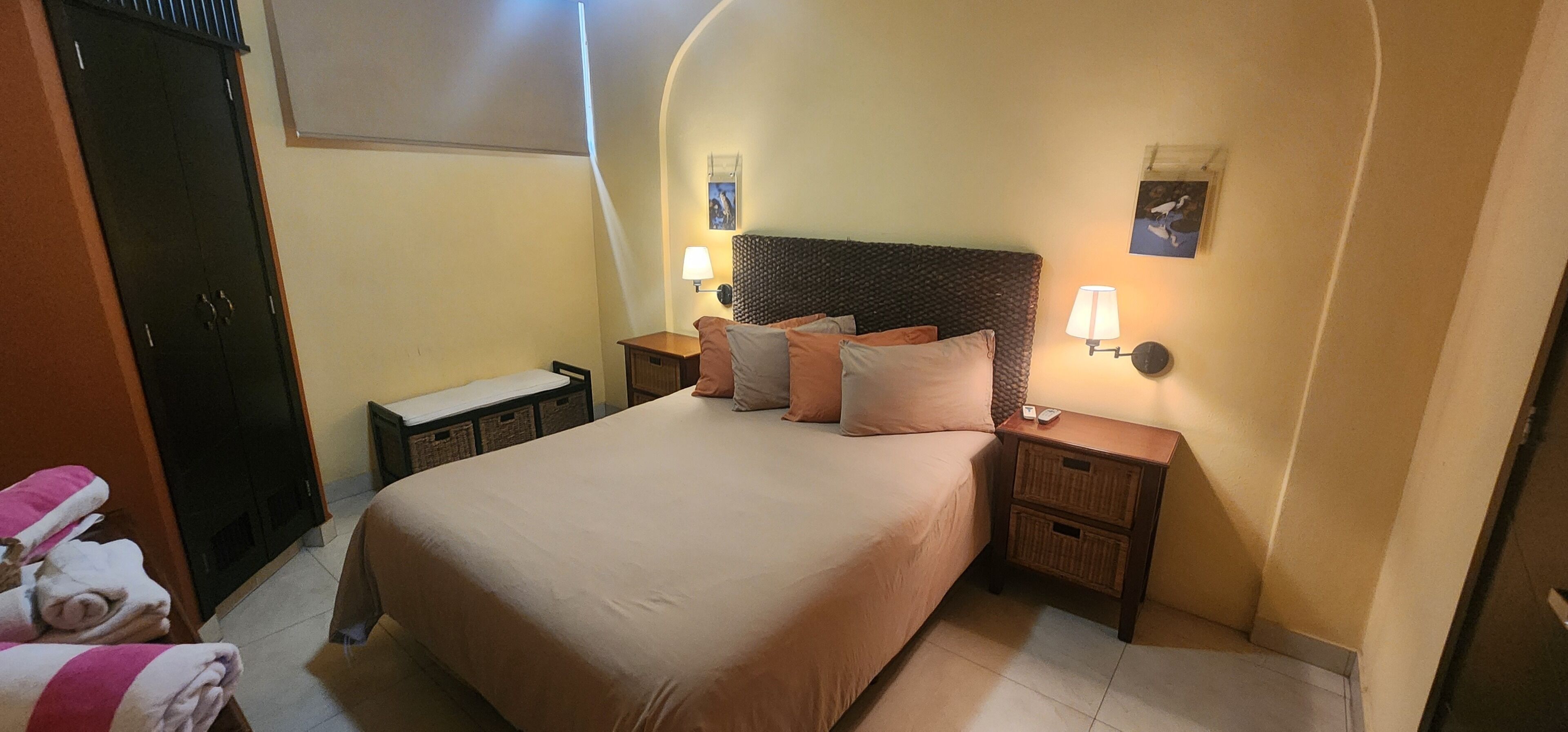 Villa familiar, varias camas, balcón, vistas a la ciudad | Caja fuerte, cortinas opacas, wifi gratis