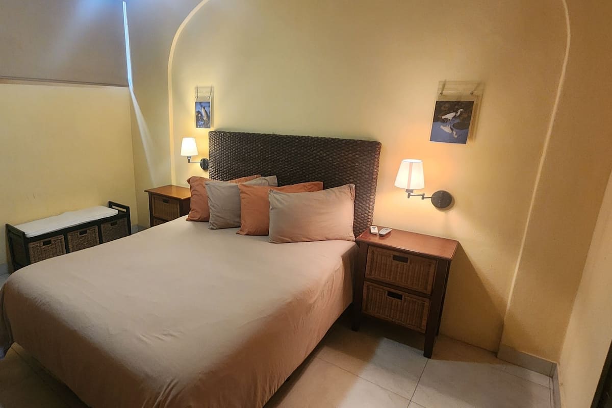 Villa familiar, varias camas, balcón, vistas a la ciudad | Caja fuerte, cortinas opacas, wifi gratis