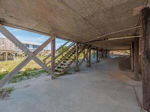 Studio (4 Bedrooms) | Property amenity