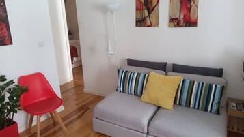 32-inch flat-screen TV with cable channels