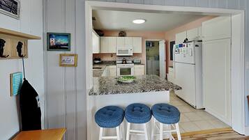 Studio (3 Bedrooms) | Property amenity