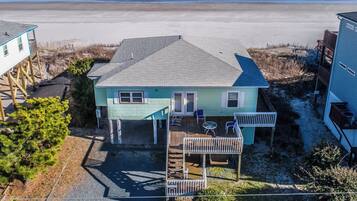 Studio (3 Bedrooms) | Property amenity