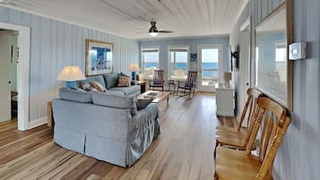 Studio (3 Bedrooms) | Property amenity