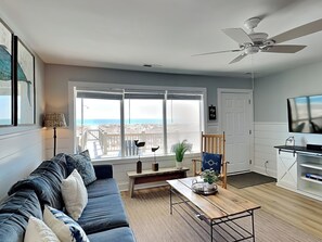 Studio (3 Bedrooms) | Property amenity