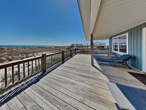 Studio (3 Bedrooms) | Property amenity