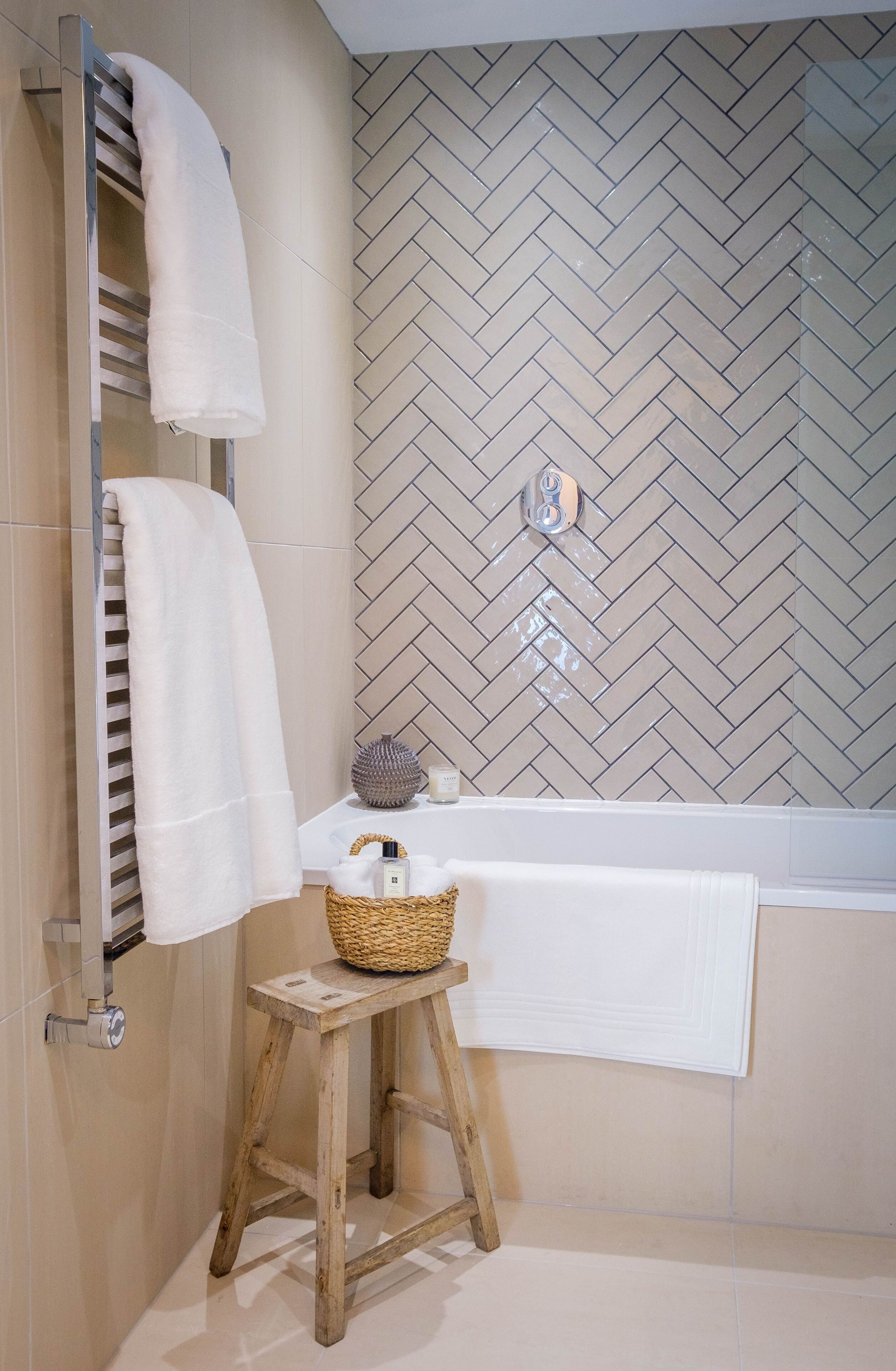Hair dryer, towels