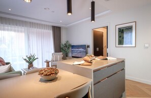 Interior - Apartment 21 Hudson Quarter Luxury Apartments - sleeps 4 guests  in 2 bedrooms (York)