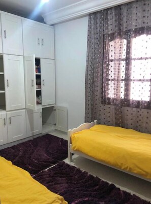 Iron/ironing board, WiFi, bed sheets