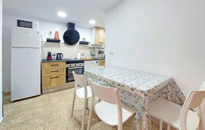 Kühlschrank, Ofen, Herdplatte, Geschirrspüler