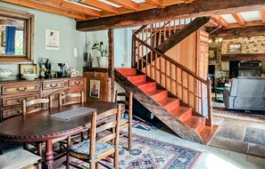 Dining - 3 bedroom stunning home in Charritte-de-Bas (Charritte-de-Bas)