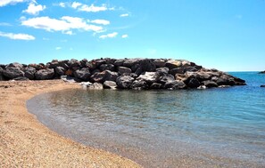 Beach - 2 bedroom nice home in Sainte Marie La Mer Pl (Sainte Marie La Mer Pl)